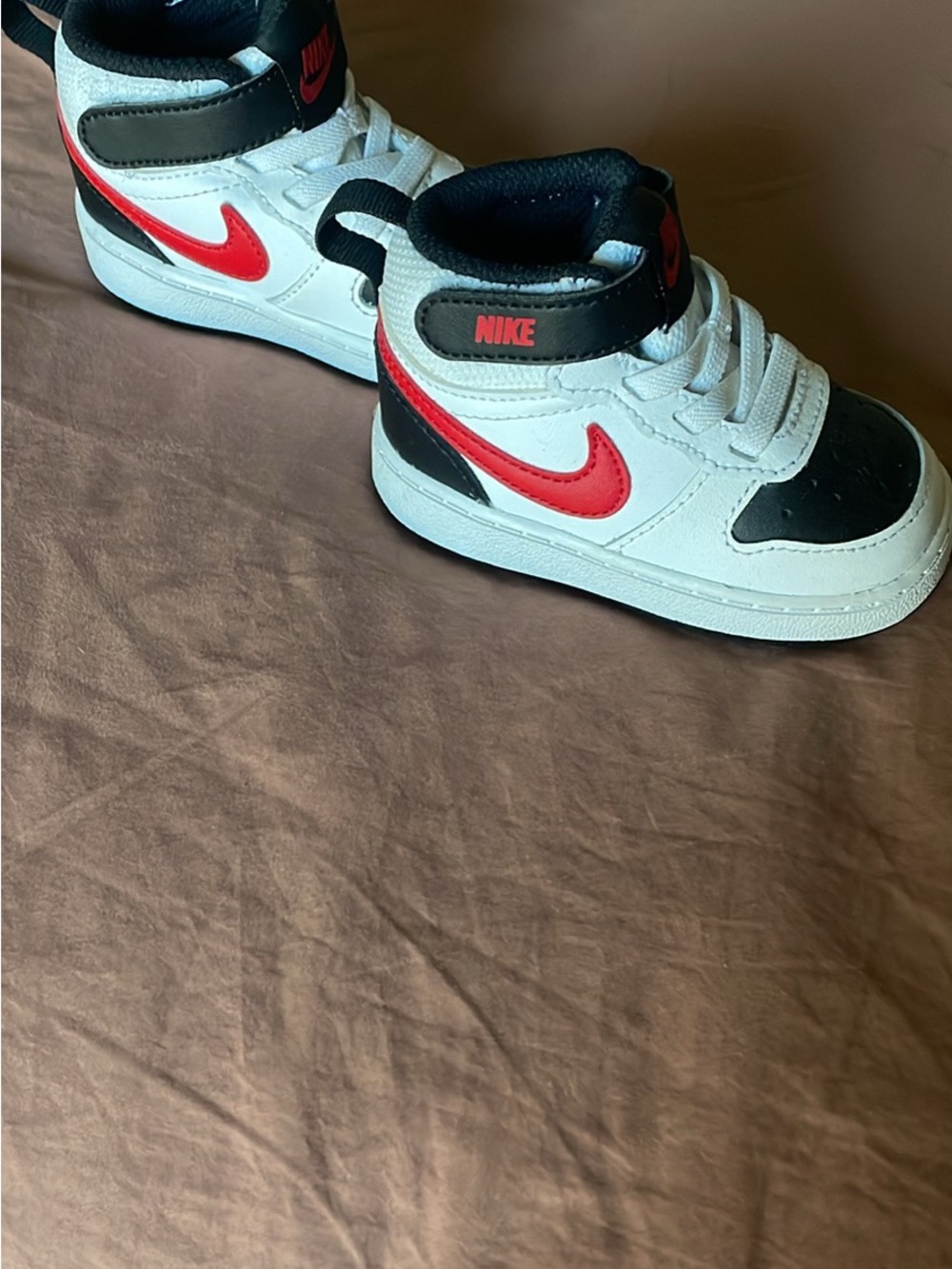 Nike Kids High-Top Sneakers - White/Red/Black